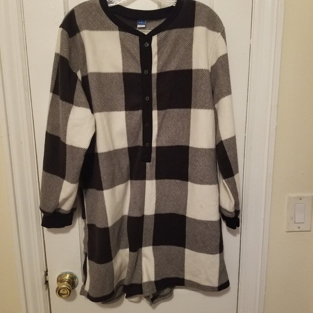 Women’s Fleece Pajamas Romper Size L and Flannel Santa Hat One Size Black/White